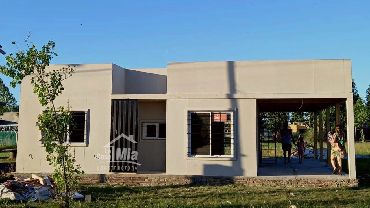 Entrega de vivienda a Carlos